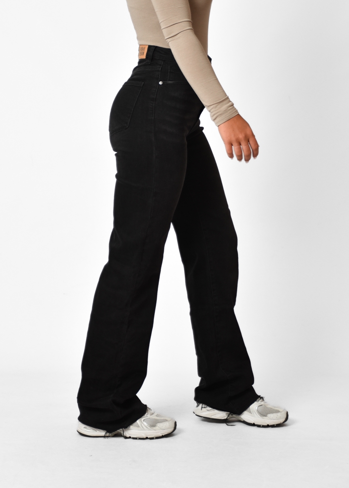 Straight leg stretch black