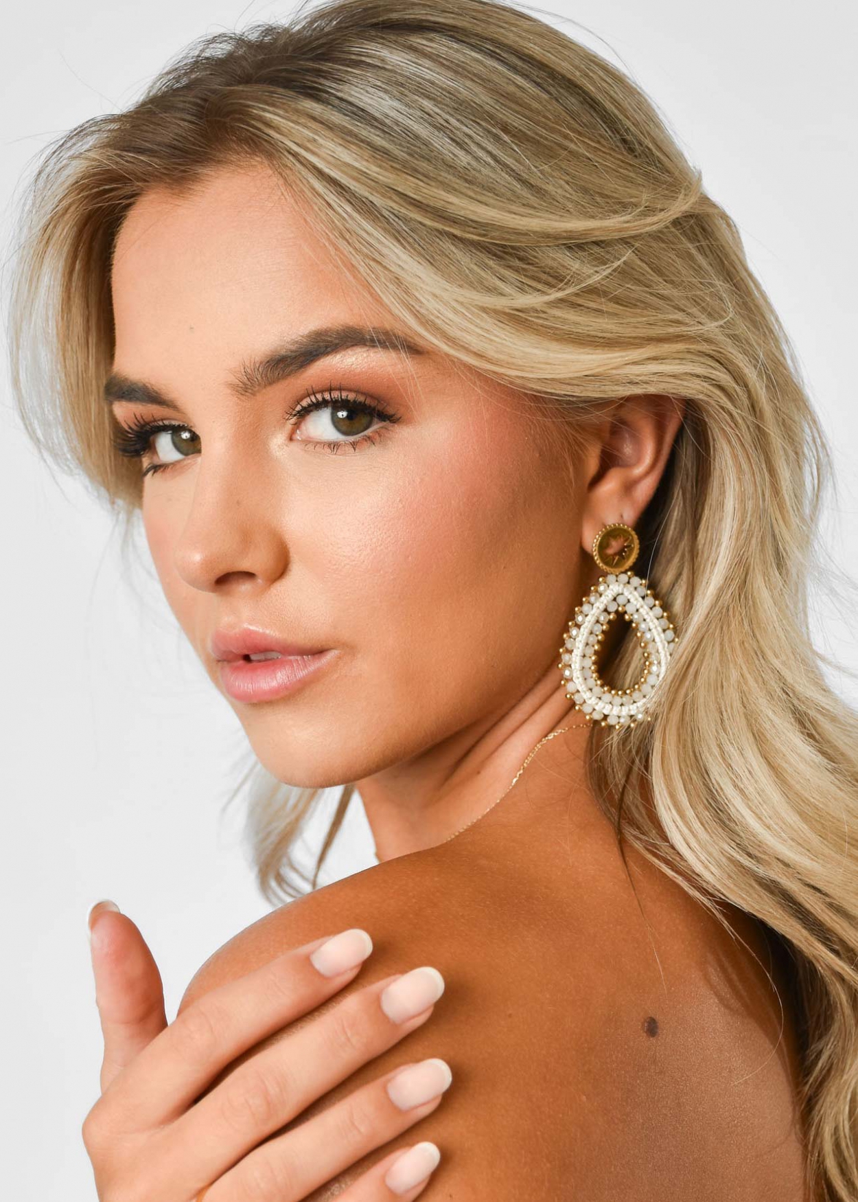 Aimee earrings beige